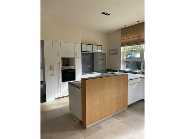 Volledig ingerichte keuken - afbeelding 12 van  14