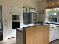 Volledig ingerichte keuken - afbeelding 12 van  14