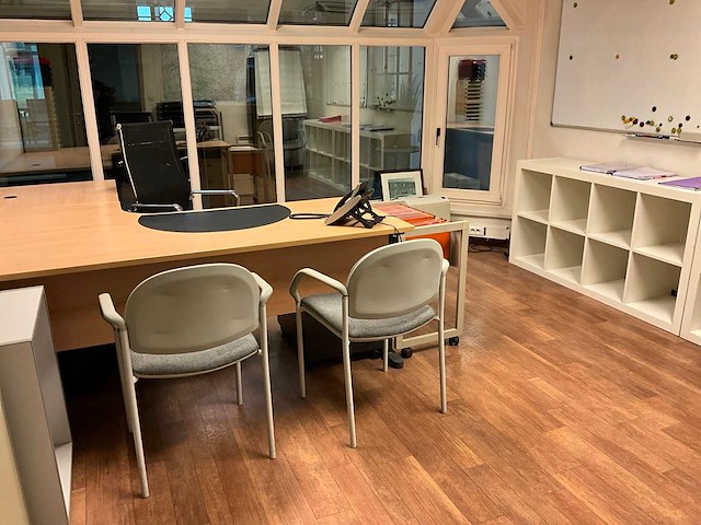 Volledig resterende inhoud bureau - afbeelding 1 van  11