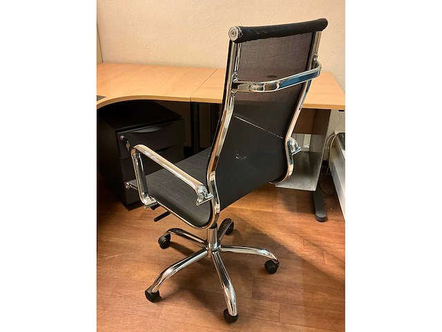 Volledig resterende inhoud bureau - afbeelding 6 van  11