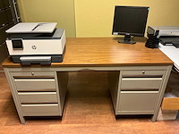 Volledig resterende inhoud bureau - afbeelding 2 van  9