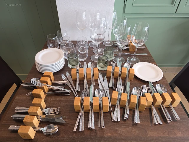 Volledig resterende inhoud zaal - afbeelding 1 van  25
