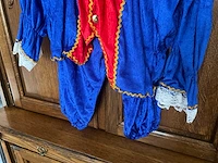 Volledig sinterklaaspak en 2 roetpieten-pakken - afbeelding 5 van  55