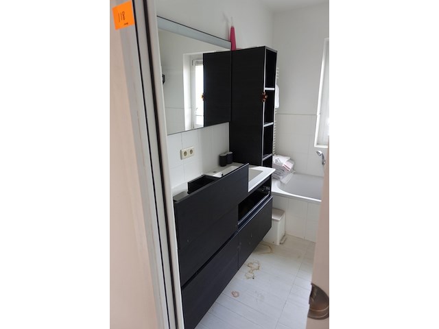 Volledige badkamer - afbeelding 1 van  7