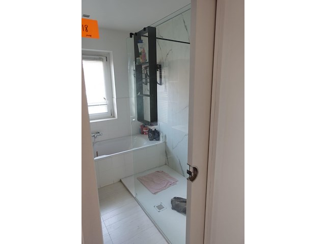 Volledige badkamer - afbeelding 2 van  7