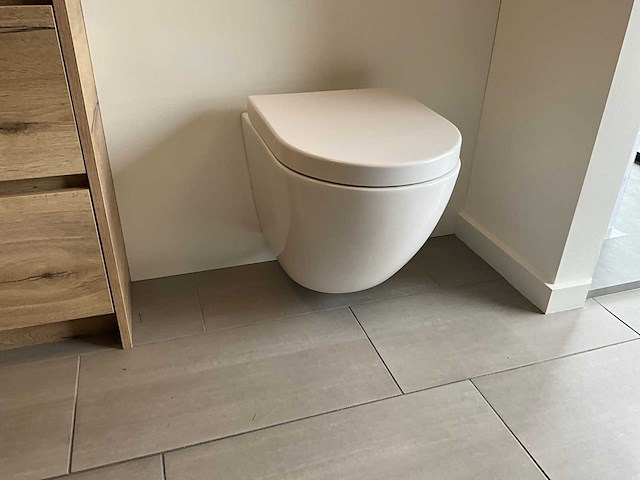 Volledige badkamer/wandmeubel opstelling - afbeelding 14 van  26