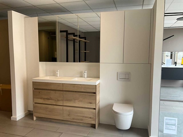 Volledige badkamer/wandmeubel opstelling - afbeelding 12 van  26