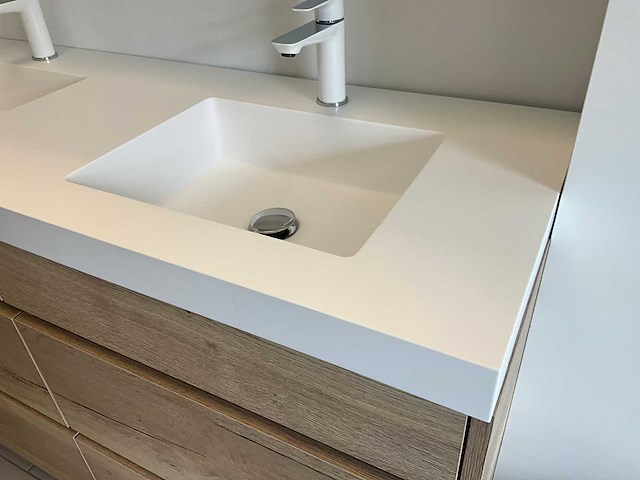Volledige badkamer/wandmeubel opstelling - afbeelding 24 van  26