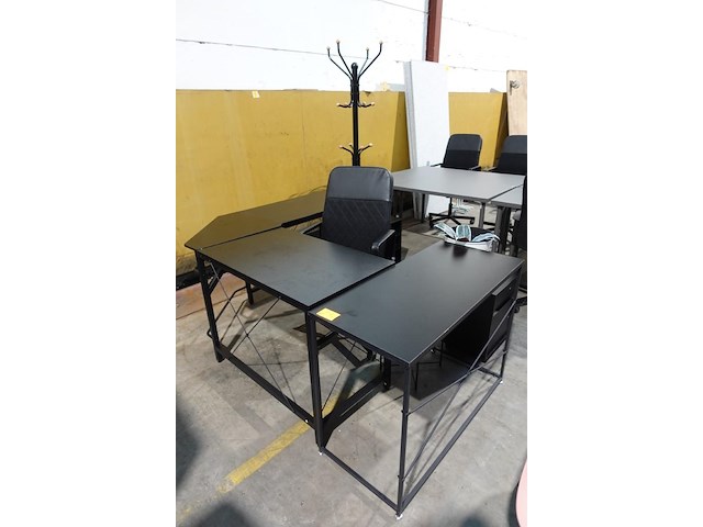 Volledige bureauopstelling - afbeelding 1 van  8