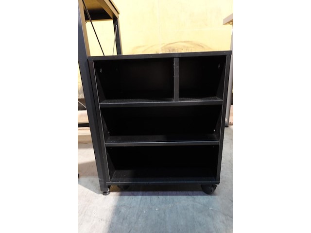 Volledige bureauopstelling - afbeelding 2 van  8