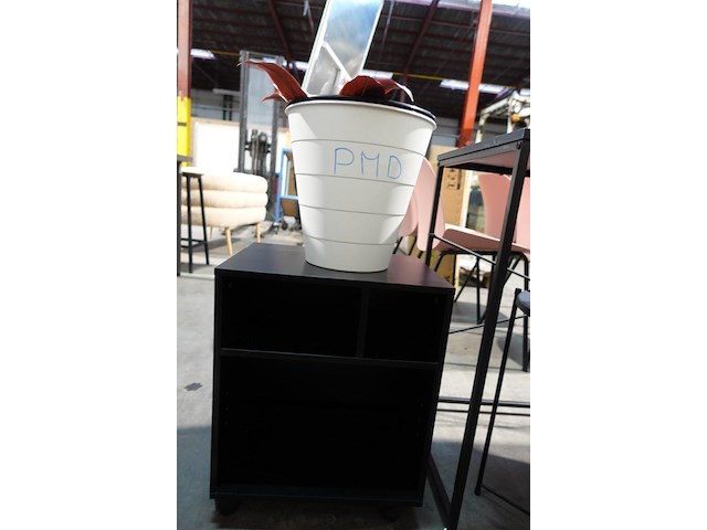 Volledige bureauopstelling - afbeelding 3 van  8