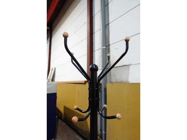 Volledige bureauopstelling - afbeelding 7 van  8