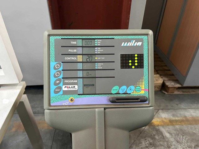 Volledige fitness uitrusting - afbeelding 30 van  31