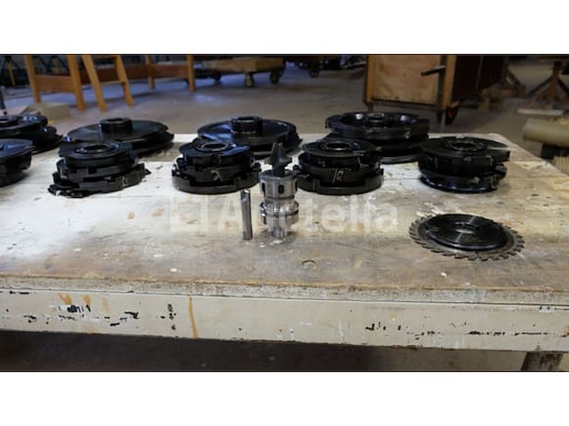 Volledige gereedschapsbewerking voor de productie van iv68mm houten ramen - afbeelding 5 van  9