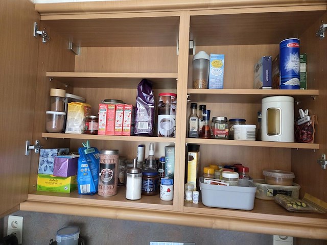 Volledige inboedel appartement en kelder in deurne - afbeelding 10 van  84