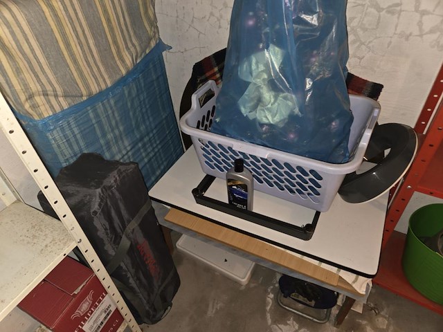 Volledige inboedel appartement en kelder in deurne - afbeelding 76 van  84