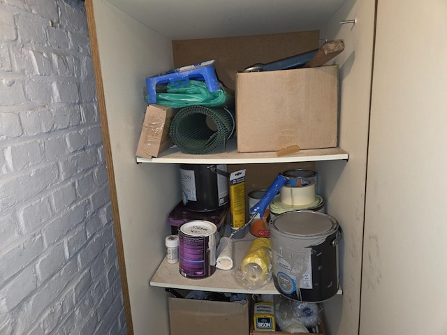 Volledige inboedel appartement en kelder in deurne - afbeelding 77 van  84