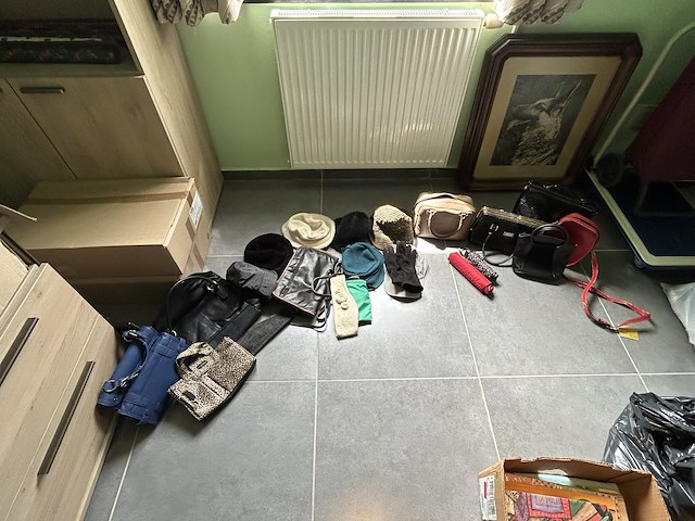 Volledige inboedel appartement + garage - afbeelding 106 van  107