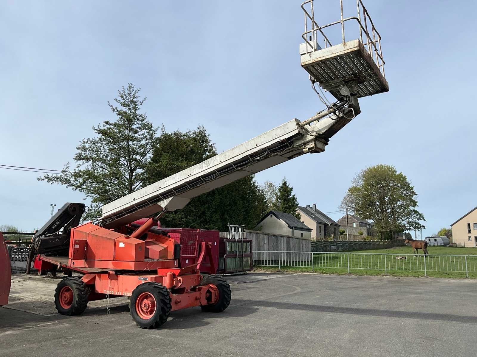 Volledige inboedel slachthuis en divers rollend materiaal