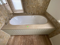 Volledige ingerichte badkamer - natuursteen - afbeelding 8 van  10