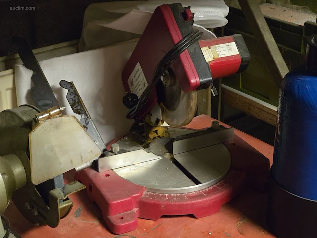 Volledige inhoud atelier makita, grundfos - afbeelding 7 van  24
