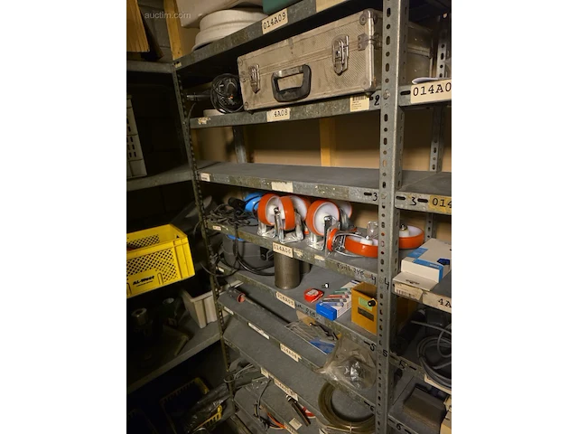 Volledige inhoud atelier makita, grundfos - afbeelding 11 van  24