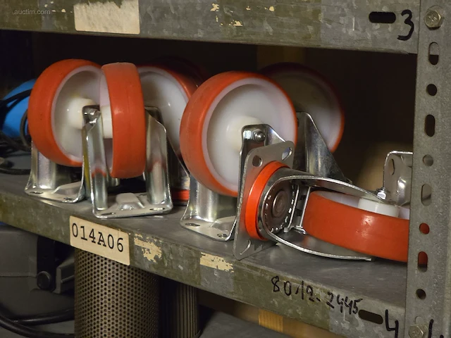 Volledige inhoud atelier makita, grundfos - afbeelding 13 van  24