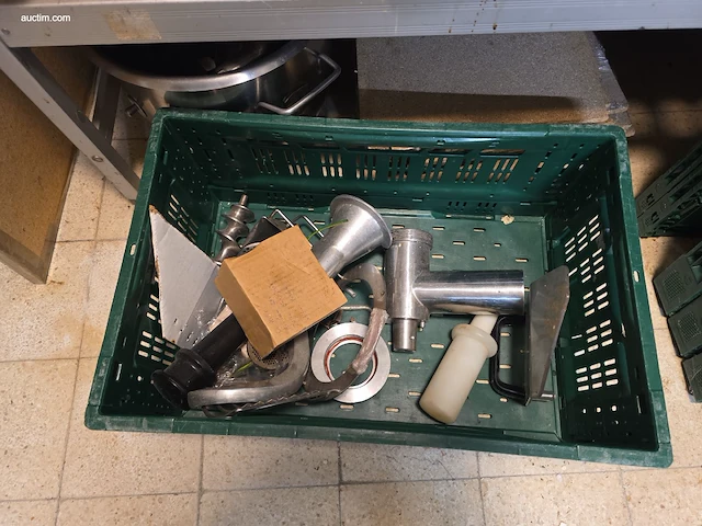 Volledige inhoud bergruimte - afbeelding 19 van  23