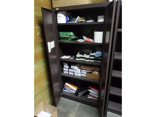 Volledige inhoud bureau - afbeelding 8 van  9