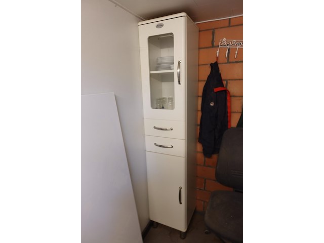 Volledige inhoud bureau - afbeelding 4 van  18