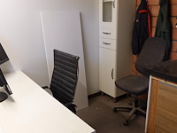 Volledige inhoud bureau - afbeelding 12 van  18