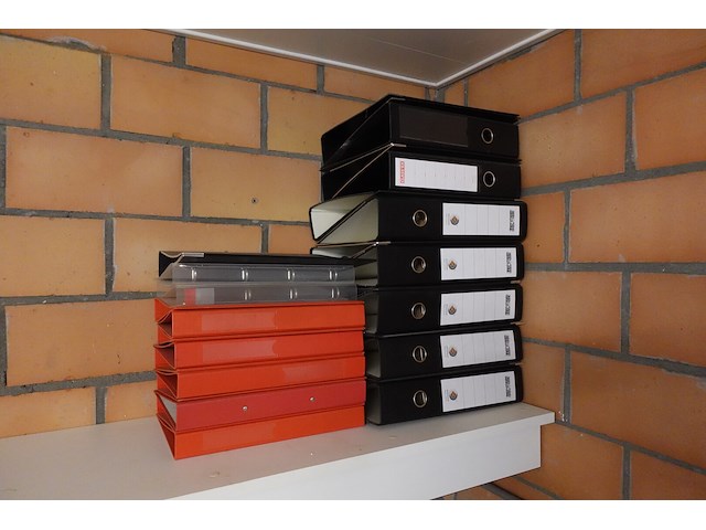Volledige inhoud bureau - afbeelding 18 van  18