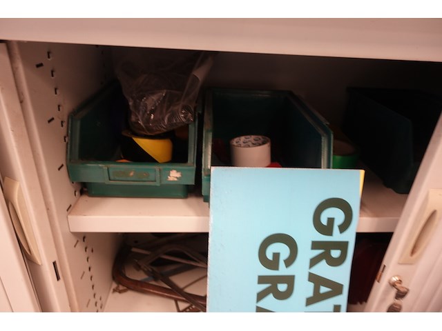 Volledige inhoud dossierkasten - afbeelding 2 van  17