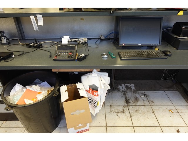 Volledige inhoud dossierkasten - afbeelding 11 van  17