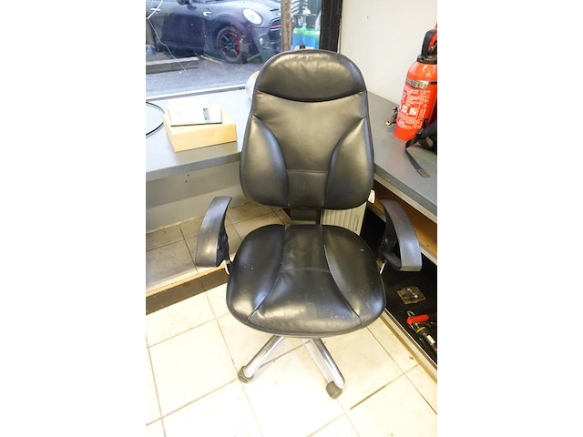 Volledige inhoud dossierkasten - afbeelding 15 van  17