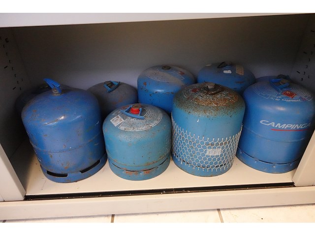 Volledige inhoud dossierkasten - afbeelding 17 van  17