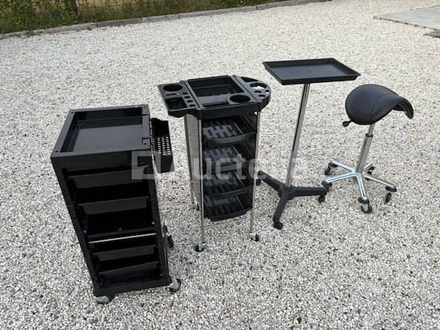 Volledige inhoud kapperszaak - afbeelding 8 van  9