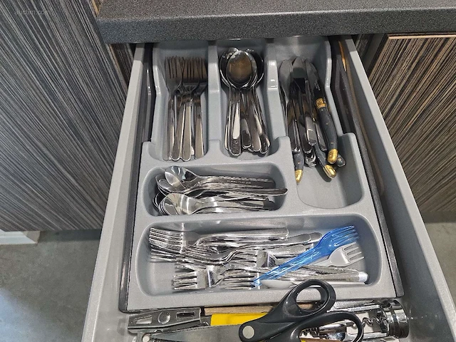 Volledige inhoud keuken domo, philips - afbeelding 9 van  11