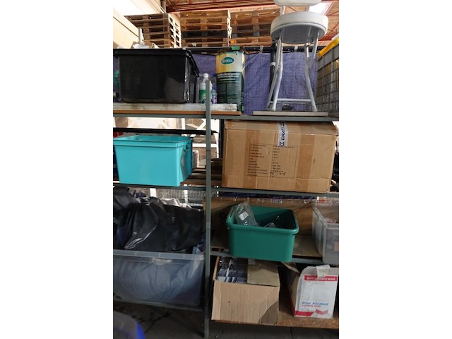 Volledige inhoud metalen wandrek - afbeelding 7 van  8