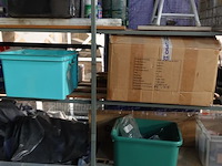 Volledige inhoud metalen wandrek - afbeelding 7 van  8