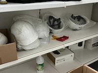 Volledige inhoud opbergruimte 1e verdiep - afbeelding 8 van  10