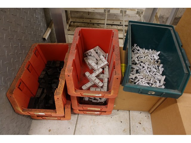 Volledige inhoud rek alu regels/profielen - afbeelding 3 van  5