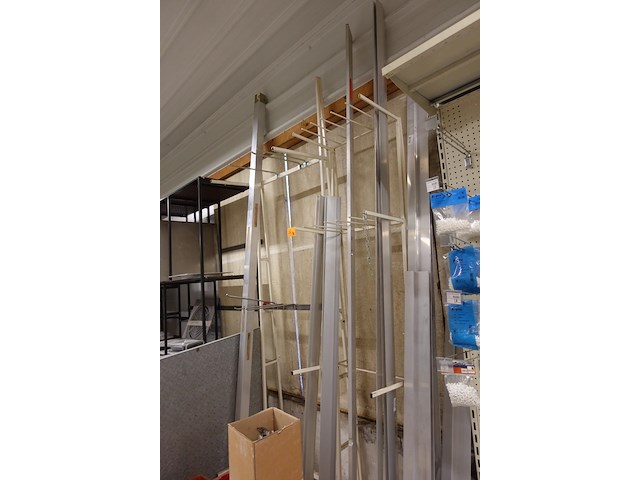 Volledige inhoud rek alu regels/profielen - afbeelding 5 van  5