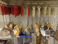 Volledige inhoud rek barbecue toebehoren - afbeelding 3 van  8