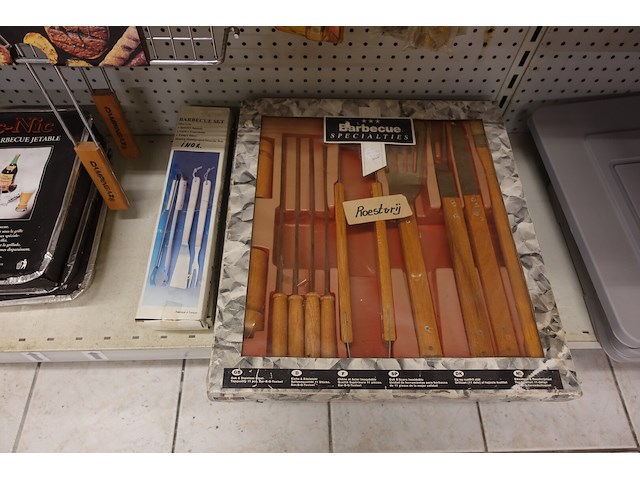 Volledige inhoud rek barbecue toebehoren - afbeelding 4 van  8