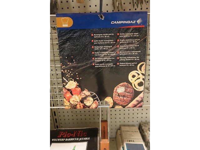 Volledige inhoud rek barbecue toebehoren - afbeelding 7 van  8