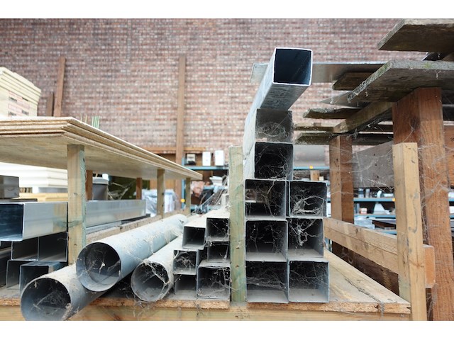 Volledige inhoud rek dakgoten/dakdoorvoeren - afbeelding 3 van  7