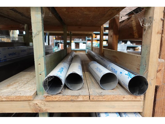 Volledige inhoud rek dakgoten/dakdoorvoeren - afbeelding 4 van  7