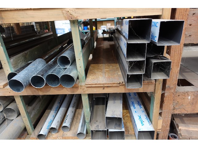 Volledige inhoud rek dakgoten/dakdoorvoeren - afbeelding 7 van  7