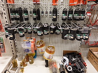 Volledige inhoud rek divers werkmateriaal - afbeelding 2 van  20